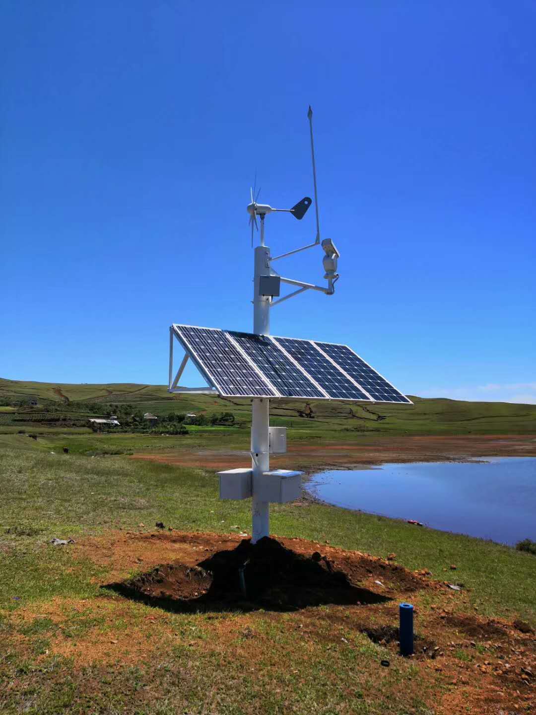 在安装无线传输设备时，附近没有地方供电怎么办？