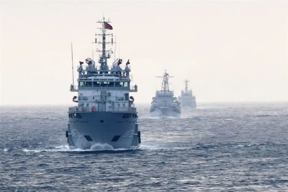 海上船舶 海上船舶