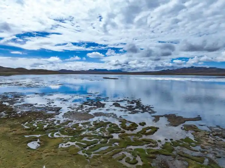 青海格尔木长江源班德湖.jpg 青海格尔木长江源班德湖.jpg